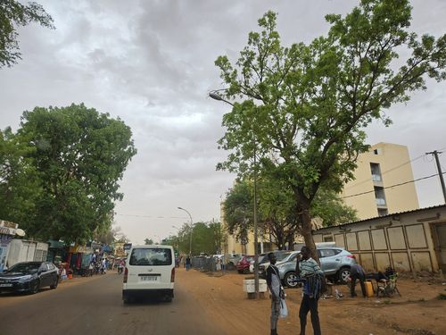 니제르 수도 니아메의 거리(니아메<니제르>=연합뉴스) 노재현 기자 = 지난 16일(현지시간) 니제르 수도 니아메의 한 거리. 2025.6.20 nojae@yna.co.kr