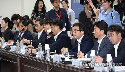 국정기획위 업무보고 참석한 대검찰청(서울=연합뉴스) 최재구 기자 = 20일 서울 종로구 국정기획위원회에서 열린 정치행정분과 검찰청 업무보고에 대검찰청 관계자들이 참석해 있다. 2025.6.20 [공동취재] jjaeck9@yna.co.kr