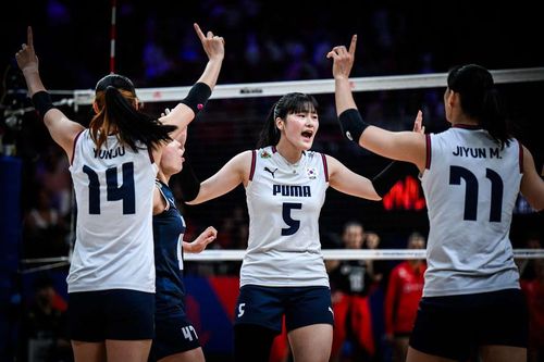 득점 후 기뻐하는 이주아(중앙 5번)[FIVB 홈페이지 캡처. 재판매 및 DB 금지]