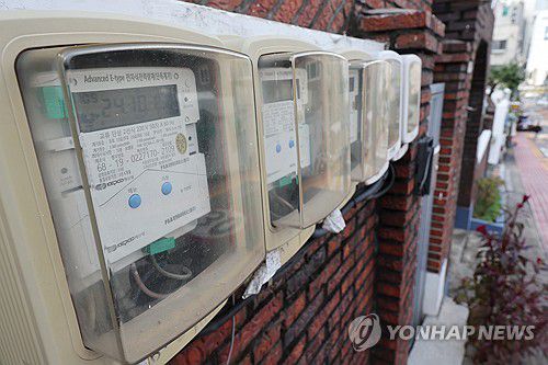 서울 시내 주택가에 설치된 전력량계[연합뉴스 자료사진]