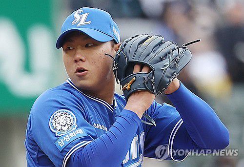 배찬승 역투(서울=연합뉴스) 김성민 기자 = 30일 서울 잠실야구장에서 열린 프로야구 2025 신한 SOL 뱅크 KBO리그 삼성 라이온즈와 두산 베어스의 경기. 6회말 삼성 배찬승이 역투하고 있다. 2025.3.30 ksm7976@yna.co.kr