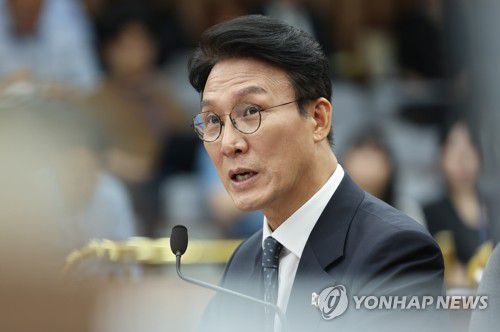 인사청문회서 발언하는 김민석 총리 후보자(서울=연합뉴스) 김주성 기자 = 김민석 국무총리 후보자가 24일 서울 국회에서 열린 인사청문회에서 발언하고 있다. 2025.6.24 utzza@yna.co.kr