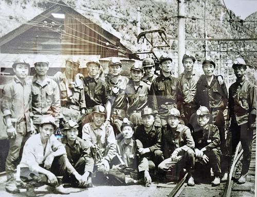 파독 광부들이 태백에서 훈련 후 찍은 사진[촬영 이재현]
