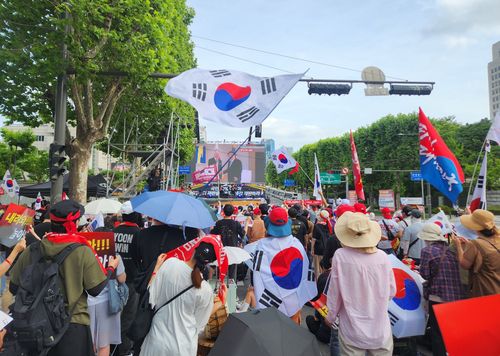 윤석열 전 대통령 지지자들의 서울고검 청사 인근 집회[촬영 김준태]