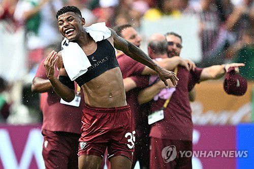 알힐랄과 경기에서 결승 골을 터트린 플루미넨시의 에르쿨레스(맨 앞).[AFP=연합뉴스]