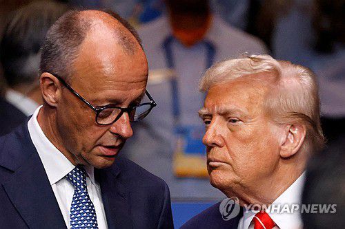 프리드리히 메르츠 독일 총리(왼쪽)와 도널드 트럼프 미국 대통령[로이터 연합뉴스 자료사진. 재판매 및 DB 금지]