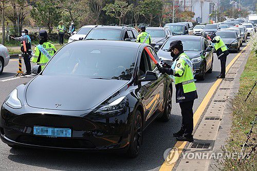 제주 대낮 음주운전 단속[연합뉴스 자료사진]