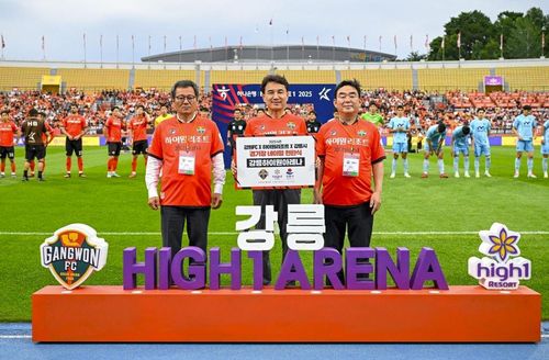 '강릉하이원아레나' 네이밍 사용권 협약 장면[강원FC 제공. 재판매 및 DB 금지]