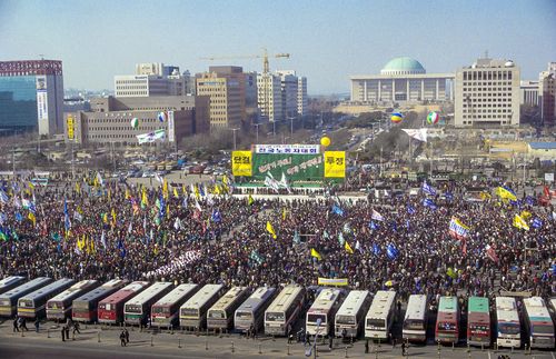 1997년 여의도광장에서 열린 노동법·안기부법 재개정 촉구 집회 [연합뉴스 자료사진]