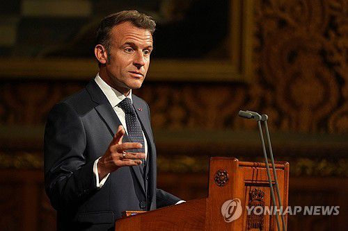 영국 의회에서 연설하는 마크롱[로이터 연합뉴스]