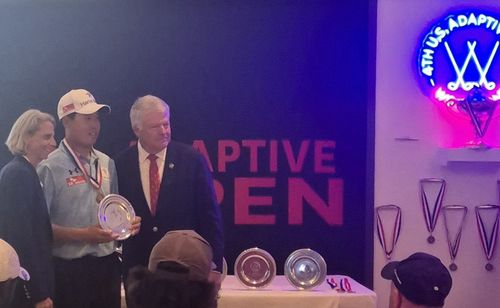 US어댑티브 오픈 메달 목에 건 이승민(왼쪽에서 두 번째)[볼미디어 제공. 재판매 및 DB 금지]