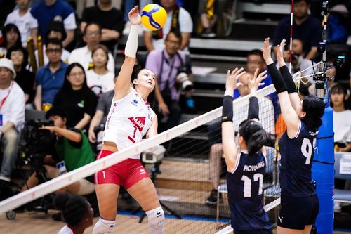 상대 공격을 차단하고자 최선을 다해 점프한 한국 대표팀 미들 블로커[국제배구연맹 제공. 재판매 및 DB 금지]