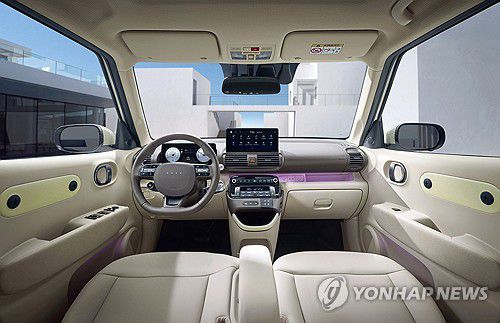 현대차, '2026 캐스퍼ㆍ캐스퍼 일렉트릭' 출시(서울=연합뉴스) 현대자동차가 엔트리 SUV 캐스퍼의 연식 변경 모델 '2026 캐스퍼'와 '2026 캐스퍼 일렉트릭'을 15일 출시하고 본격적인 판매에 돌입했다고 밝혔다. 사진은 2026 캐스퍼 일렉트릭 내장. 2025.7.15 [현대차·기아 제공. 재판매 및 DB 금지] photo@yna.co.kr