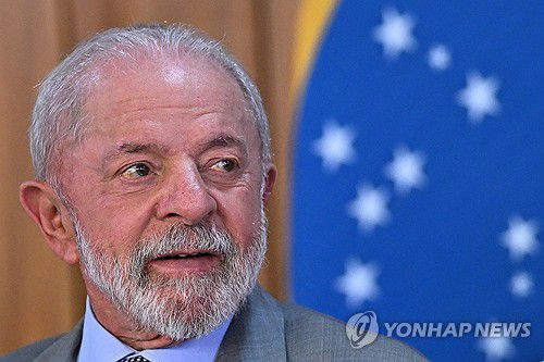 14일(현지시간) 택시업계 지원 행사 참석한 루이스 이나시우 룰라 다시우바 브라질 대통령[브라질리아 EPA=연합뉴스. 재판매 및 DB 금지]