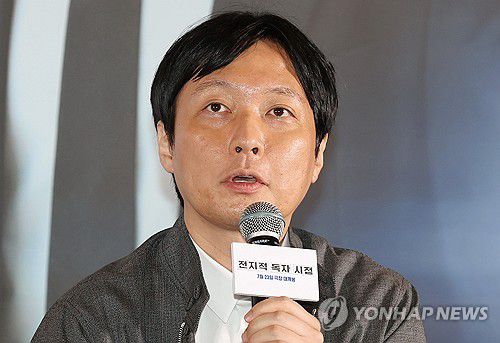 인사말하는 김병우 감독(서울=연합뉴스) 이재희 기자 = 김병우 감독이 15일 서울 강남구 메가박스 코엑스점에서 열린 영화 '전지적 독자 시점' 시사 간담회에서 인사말을 하고 있다. 2025.7.15 scape@yna.co.kr