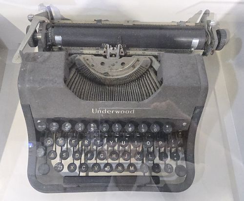 언더우드 타자기 회사의 수동 영문 타자기[촬영 이세원]