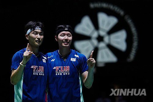 일본오픈 우승한 김원호(왼쪽)와 서승재[신화=연합뉴스]