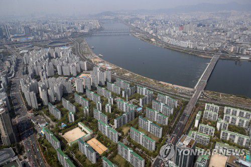 서울 송파구 롯데월드타워 전망대인 서울스카이서 바라본 잠실주공5단지 일대[연합뉴스 자료사진]