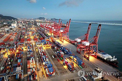 중국 항구의 컨테이너[AFP=연합뉴스 자료사진]