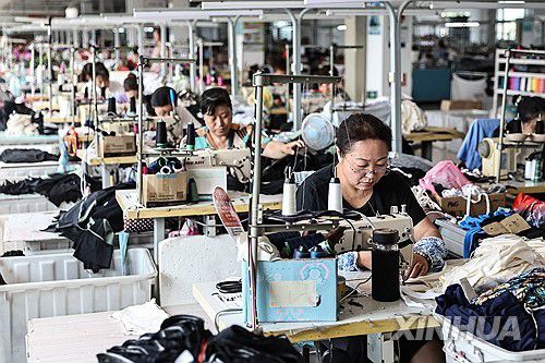 중국의 노동자들[Xinhua=연합뉴스 자료사진]