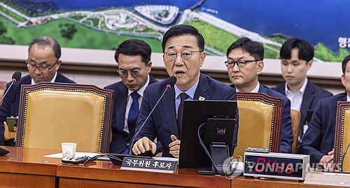 의원 질의에 답하는 김윤덕 국토교통부 장관 후보자(서울=연합뉴스) 황광모 기자 = 김윤덕 국토교통부 장관 후보자가 29일 국회 국토교통위원회에서 열린 인사청문회에서 의원 질의에 답하고 있다. 2025.7.29 hkmpooh@yna.co.kr