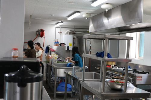 함양 계절근로자 기숙사 식당[촬영 박정헌]