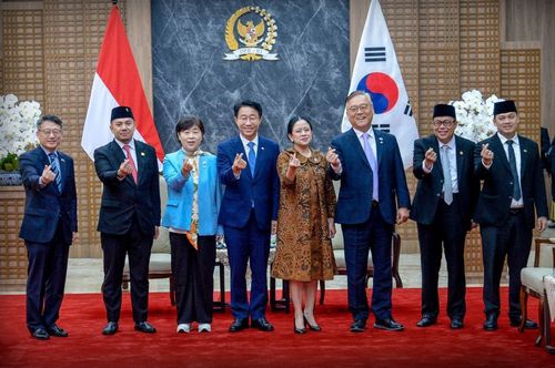 한국 특사단과 푸안 마하라니 인도네시아 하원의장(왼쪽 다섯번째)[주인도네시아 한국대사관 제공. 재판매 및 DB 금지]
