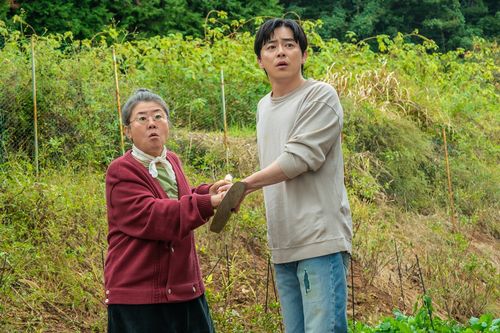 영화 '좀비딸' 속 한 장면[뉴(NEW)·스튜디오N 제공. 재판매 및 DB 금지]