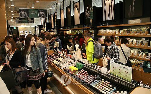 2009년 명동 네이처리퍼블릭 명동 1호점[연합뉴스 자료사진]