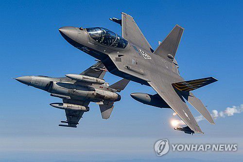 국산 초음속 KF-21 탄 공군총장 "차원이 다른 명품 전투기"[공군 제공. DB 및 재판매 금지]