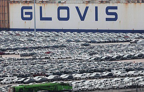 수출 대기 중인 자동차(평택=연합뉴스) 홍기원 기자 = 26일 경기도 평택항에 수출용 자동차가 세워져 있는 모습. 2025.8.26 xanadu@yna.co.kr