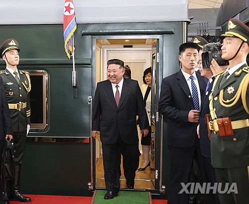 베이징 도착한 김정은 북한 국무위원장[베이징 신화 연합뉴스. 재판매 및 DB 금지]