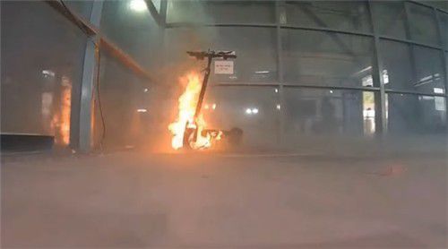 전동킥보드 화재[한국과학기술단체총연합회 유튜브. 재판매 및 DB 금지]