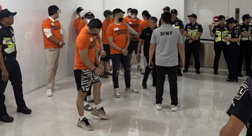 필리핀 현지 공항서 강제 송환되는 한국인 도피사범들[경찰청 제공. 재판매 및 DB 금지]