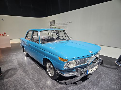 1960년대 노이어 클라쎄 모델 [촬영 김보경]