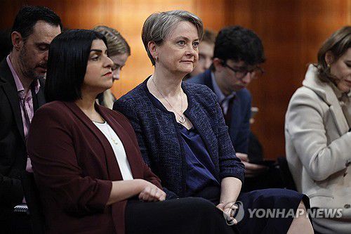 마무드 신임 내무장관(왼쪽)과 쿠퍼 신임 외무장관[EPA 연합뉴스 자료사진]