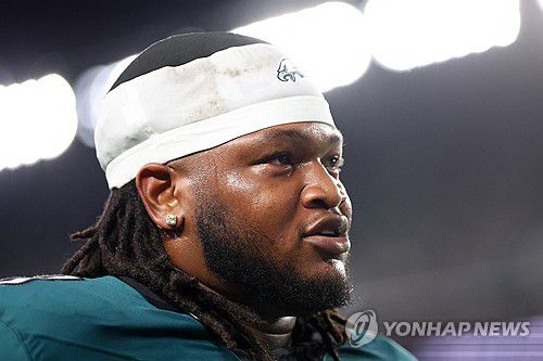 상대 선수에게 침을 뱉어 개막 6초 만에 퇴장당한 NFL 제일런 카터[Imagn Images=연합뉴스]