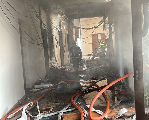 우크라이나 정부청사 내부 점검하는 소방대원들우크라이나 총리실 텔레그램 캡처. 재판매 및 DB 금지