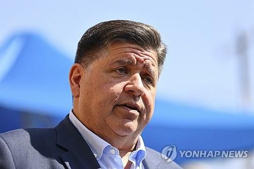 프리츠커 일리노이주지사[AP 연합뉴스 자료사진. 재판매 및 DB 금지]