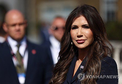 8일 런던 방문한 크리스티 놈 미 국토안보 장관[로이터 연합뉴스]