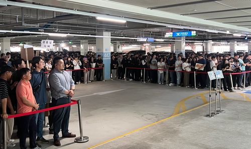 귀국하는 근로자 기다리는 가족들[촬영 최윤선]