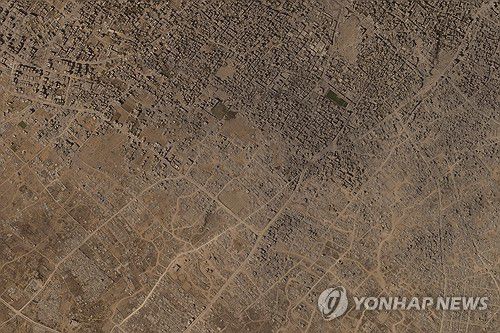 플래닛랩스가 지난 2일 촬영한 가자시티 외곽 자이툰·사브라 지역 위성사진.[AP=연합뉴스. 재판매 및 DB 금지]