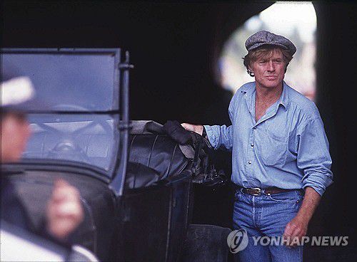 1991년 '흐르는 강물처럼' 촬영 당시 영화감독이었던 로버트 레드퍼드[Linda Best/Bozeman Daily Chronicle via AP 연합뉴스 자료사진. 재판매 및 DB 금지]