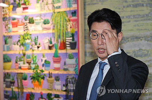 더불어민주당 언론개혁특별위원회 브리핑(서울=연합뉴스) 박동주 기자 = 더불어민주당 노종면 의원이 8일 서울 여의도 국회에서 더불어민주당 언론개혁특별위원회 브리핑을 하고 있다. 2025.9.8 pdj6635@yna.co.kr