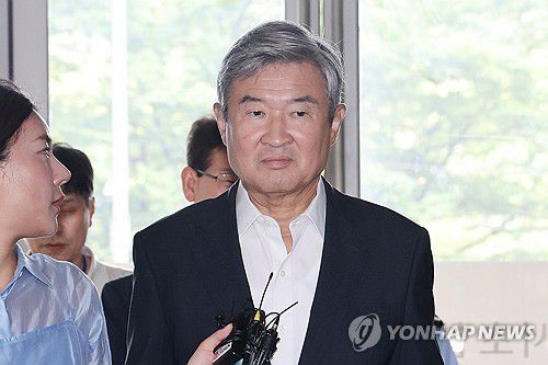 조태용 전 국가안보실장, 해병특검 출석(서울=연합뉴스) 임화영 기자 = 조태용 전 국가안보실장이 20일 서울 서초구 순직해병특검팀에 참고인 신분으로 조사를 받기 위해 출석하고 있다. 2025.8.20 hwayoung7@yna.co.kr