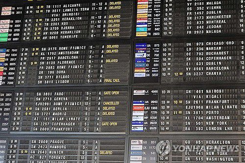 20일 브뤼셀 공항 항공편 알림판[AFP 연합뉴스]