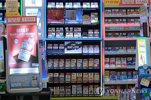궐련 지고, 전자담배 뜨고(서울=연합뉴스) 류효림 기자 = 서울 시내 편의점의 담배 진열대 모습. 2025.9.21 ryousanta@yna.co.kr