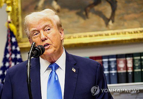트럼프 대통령(로이터=연합뉴스) 도널드 트럼프 미국 대통령이 22일(현지시간) 백악관에서 발표하는 모습. 2025.9.22