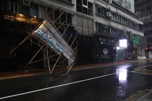 태풍 라가사 상륙 임박한 홍콩 침사추이시내[SCMP 캡처. 재판매 및 DB금지]