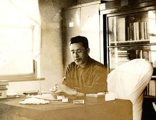 국립박물관 초대 부여분관장이었던 홍사준 선생 생전 모습 장상훈 국립민속박물관장이 2020년 8월에 박물관 신문에 기고한 '초대 부여박물관장 연재 홍사준 선생을 기리며' 글에 실린 사진 [국립중앙박물관 제공. 재판매 및 DB 금지]